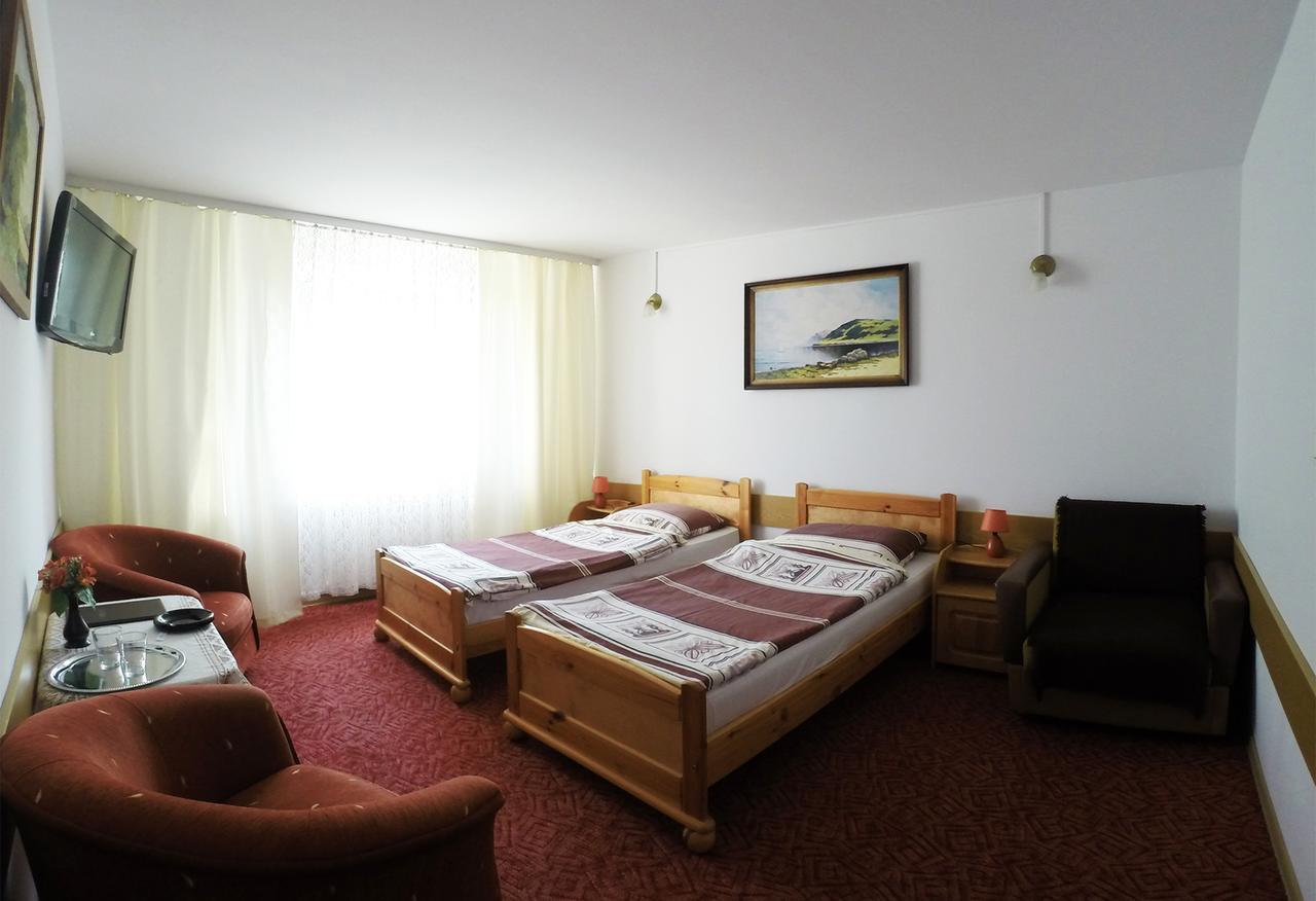 Hotel Kot Siestrzen Exterior photo